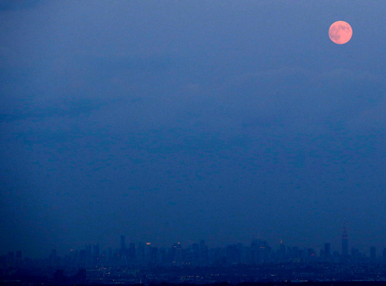 Blue Moon, New York City Skyline Blue Moon, New York City Skyline